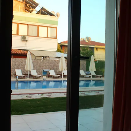 Cilek Butik 3* Кешме