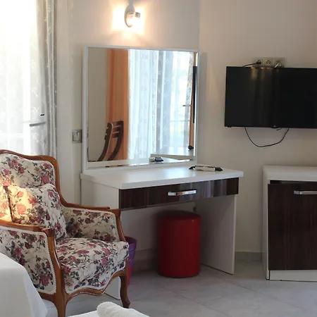 Cilek Butik 3* Кешме